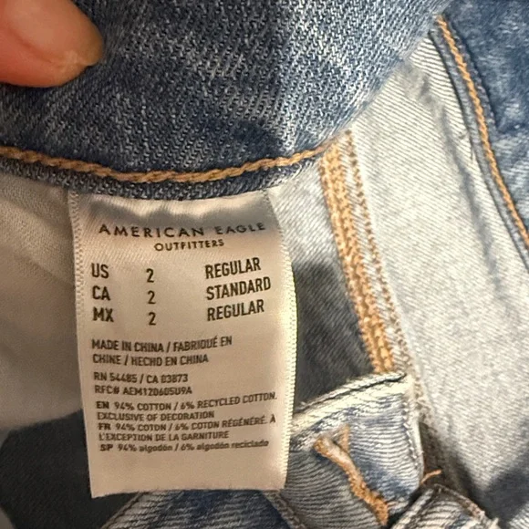 American Eagle Outfitters Light Blue Destroyed Denim Jeans ‘90’s Boyfriend - Picture 3 of 5